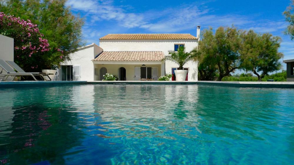 Mas Des Cabidoules Bed & Breakfast Saintes-Maries-de-la-Mer Exterior foto